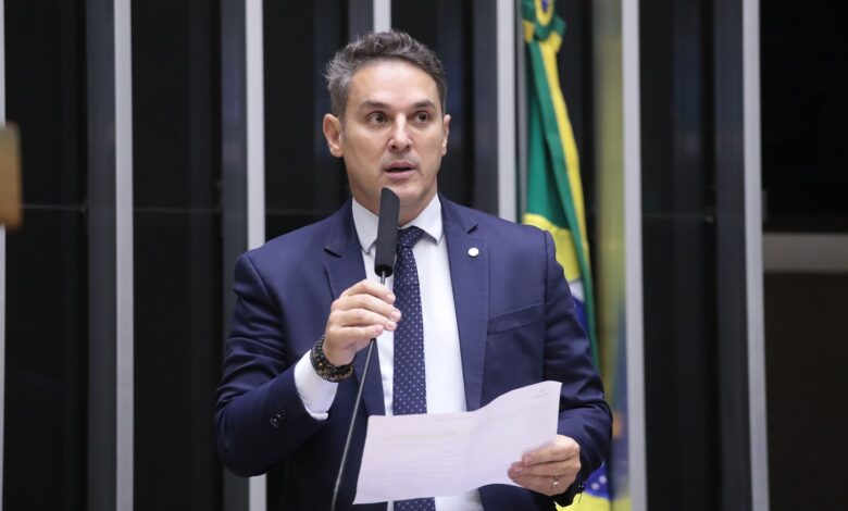 Líder da oposição cobra Hugo e pede respeito no Congresso