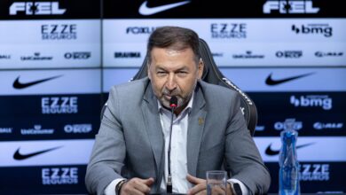 Corinthians ignora crise e Augusto Melo descarta renúncia