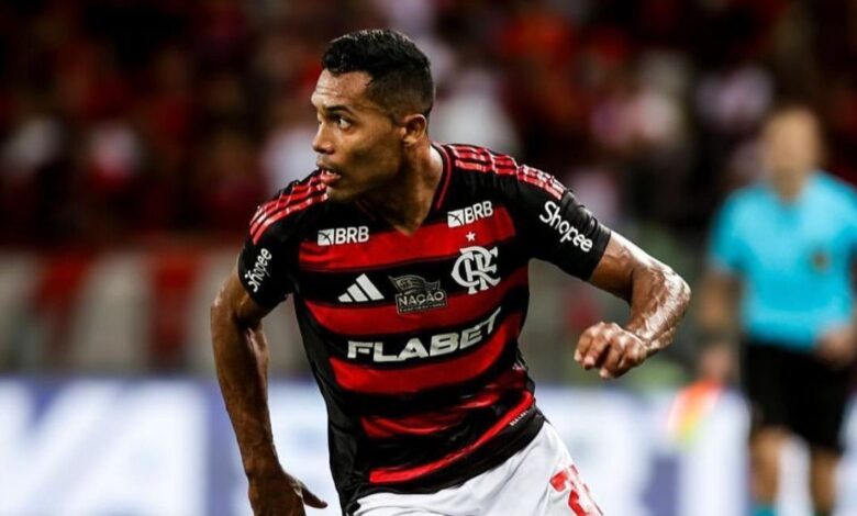 Alex Sandro revela ansiedade antes do jogo contra a LDU