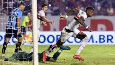 São Paulo vira jogo e complica Grêmio no Brasileiro