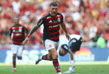 Arrascaeta marca e se aproxima de recorde no Brasileirão