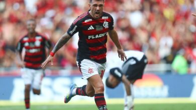 Arrascaeta marca e se aproxima de recorde no Brasileirão