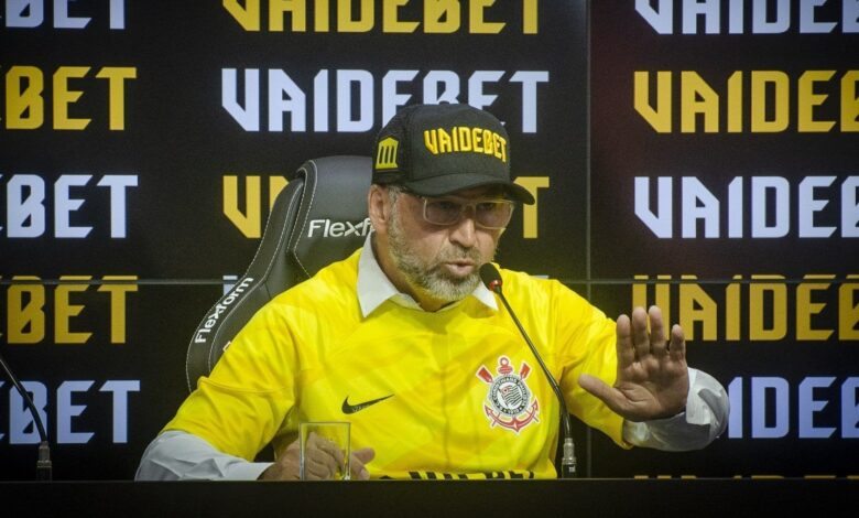 Corinthians define data para votação de impeachment de presidente