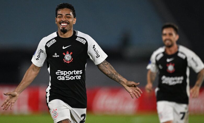 Corinthians vence Racing e garante vitória na Sul-Americana