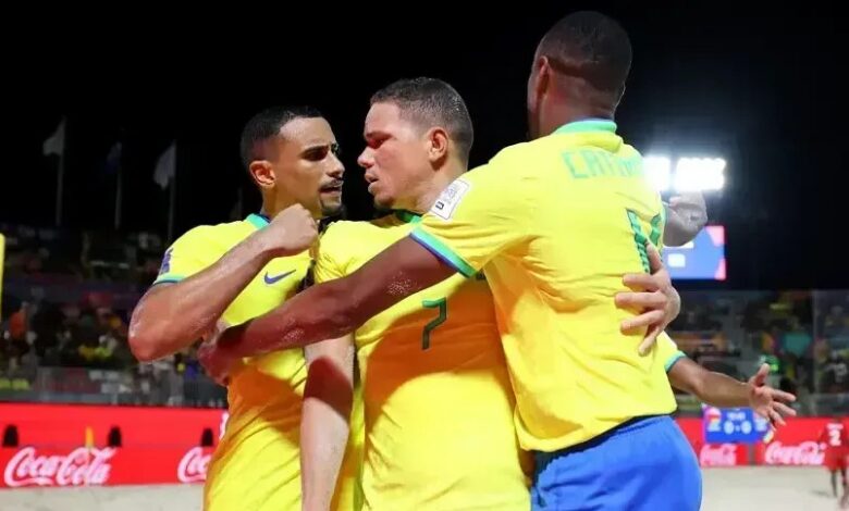 Brasil vence Omã com 11 gols e mantém liderança na Copa do Mundo de Futebol de Areia