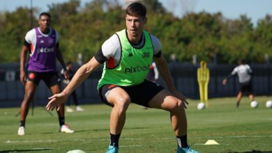 Vasco resgata zagueiro e volante em busca de título
