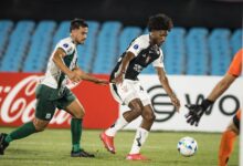 Corinthians vence Racing com gol decisivo na partida