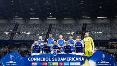 Palestino é derrotado pelo Cruzeiro após gesto racista de torcedora