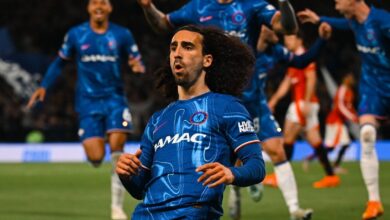 Chelsea derrota Manchester United e mantém chances de título