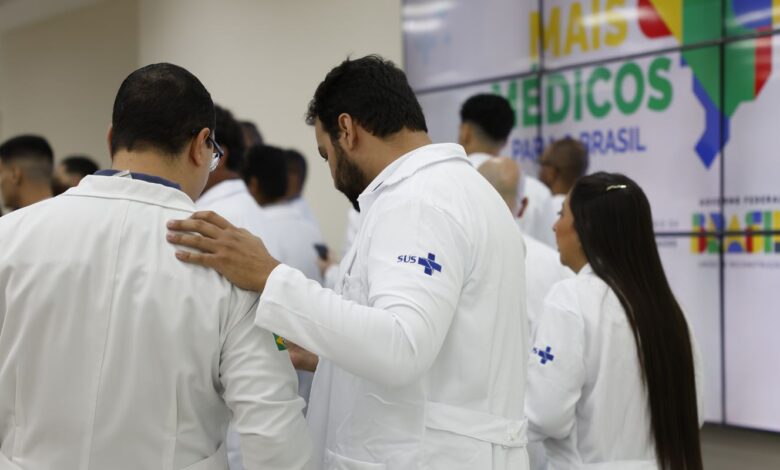 Mais Médicos amplia inscrições para bolsas até 6 de junho
