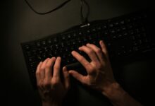 Redes neurais aumentam o risco de imagens explícitas não consensuais