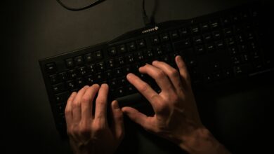 Redes neurais aumentam o risco de imagens explícitas não consensuais