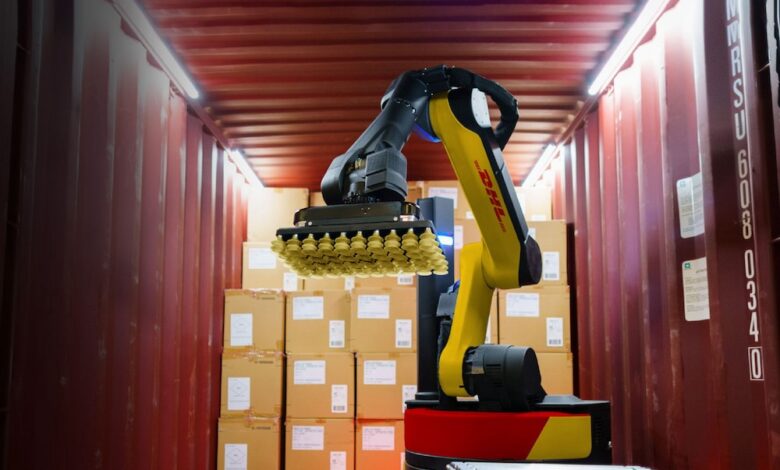 DHL adquire 1.000 robôs Stretch da Boston Dynamics
