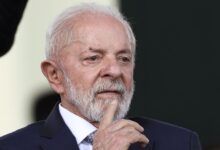 Lula reúne ministros para discutir ressarcimento a aposentados no governo