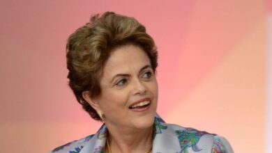 Comissão analisa pedido de anistia política a Dilma por ditadura