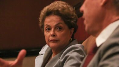 Comissão analisa indenização por anistia a Dilma no governo