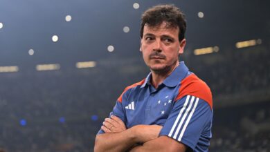 Vasco avança em acordo com Fernando Diniz para vitória