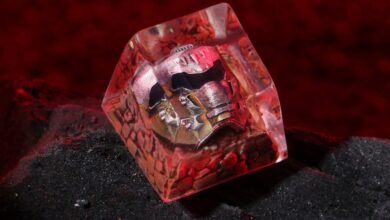 DOOM lança keycaps que transformam seu teclado em arte metalizada