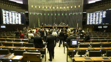 Câmara pode votar urgência para alterar número de deputados e decisão afeta composição legislativa