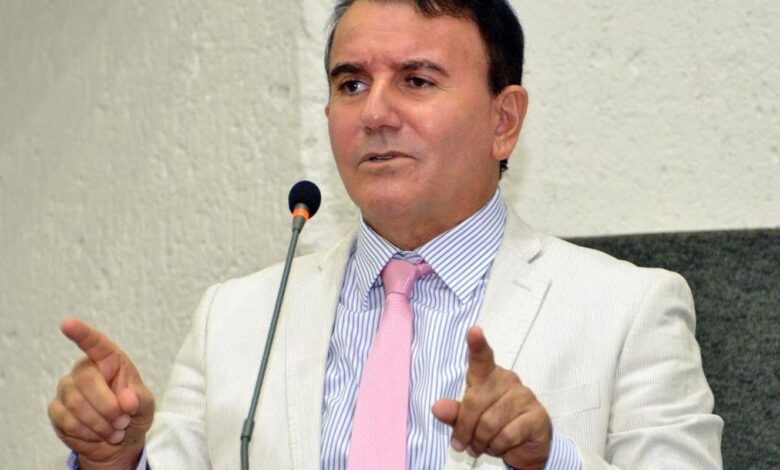 PF investiga prefeito de Palmas por vazamentos no STJ