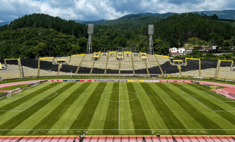 Deportivo Táchira e LDU duelam por vitória na Libertadores
