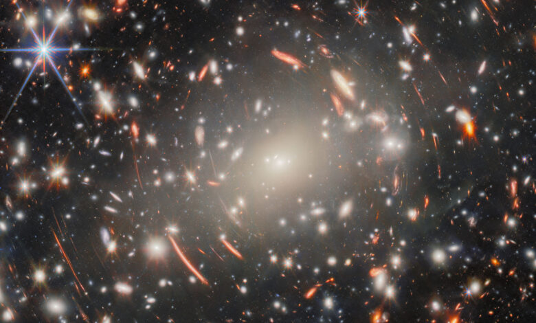 NASA revela imagem mais profunda do cosmos com JWST