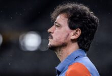 Vasco dá ultimato a Fernando Diniz e busca vitória no retorno