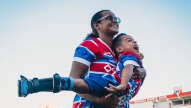 Fortaleza realiza sonho de mãe atípica em dia de vitória