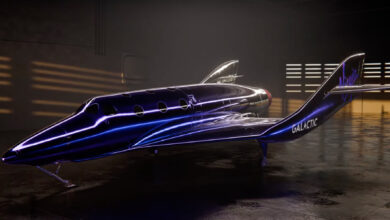 Virgin Galactic retoma voos de clientes em 2026 com foguete