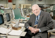 NASA lembra Gene Kranz na missão de controle do dia 21 de maio