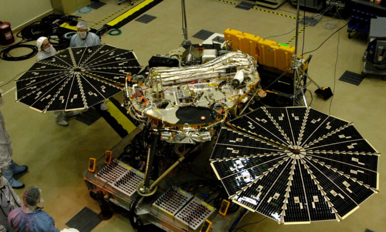 NASA descobre 26 novas espécies de micróbios em instalação