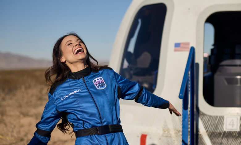 NASA celebra a 100ª mulher no espaço com voo da Blue Origin