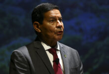 Mourão critica protesto 8/1 e minimiza impacto no governo