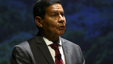 Mourão critica protesto 8/1 e minimiza impacto no governo