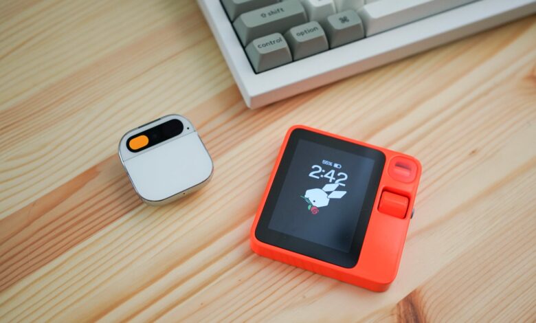 Sam Altman e Jony Ive redefinem gadgets antes do iPhone