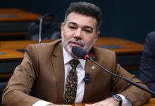 Marco Feliciano pagará indenização por danos morais no Congresso
