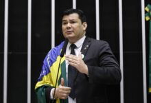 Conselho de Ética analisa suspensão do mandato de Gilvan da Federal no Congresso