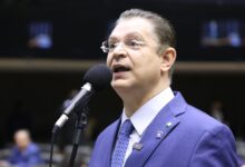 Líder do PL propõe CPI do abuso e PEC contra STF no Congresso