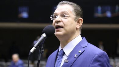 Líder do PL propõe CPI do abuso e PEC contra STF no Congresso