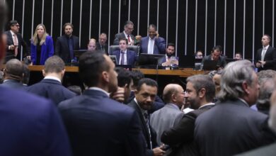 Congresso aprova aumento de deputados e detalha votos