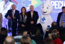 SUS entrega equipamentos para tratamento do câncer em seis cidades