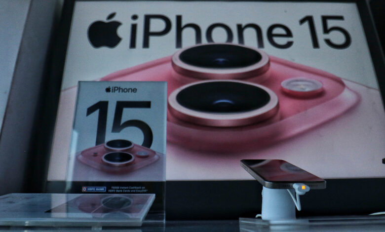 Apple deve parar produção de iPhones na Índia, diz Trump