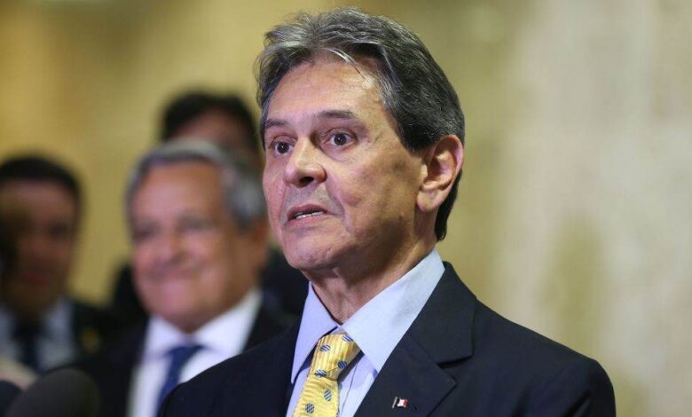 Moraes concede prisão domiciliar a Roberto Jefferson no STF