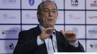 Ciro Gomes critica troca de Lupi por Wolney no governo