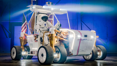 NASA apresenta foto do rover lunar em ação em 19 de maio