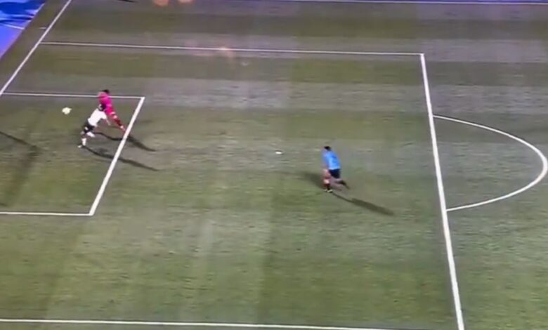Gol contra bizarro garante vitória de finalista da Champions da Ásia