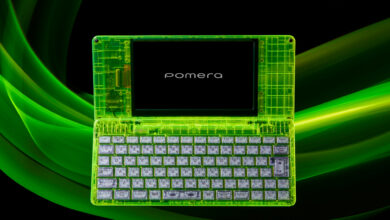 Pomera DM250 inspira design com toque cyberpunk neon