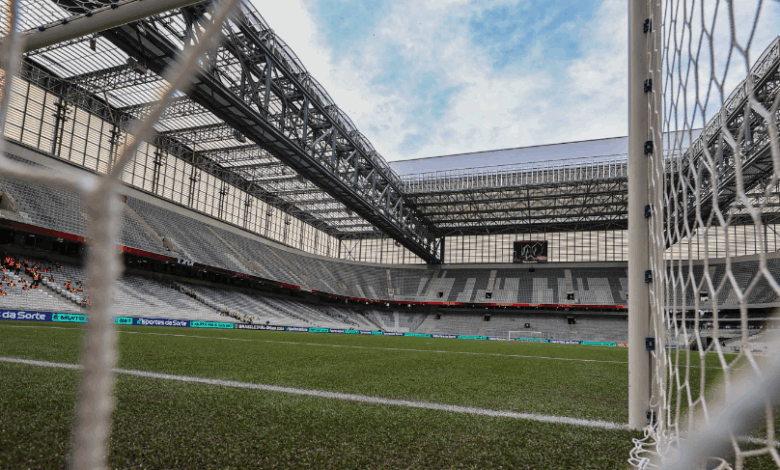 Athletico-PR busca vitória contra Brusque na Copa do Brasil
