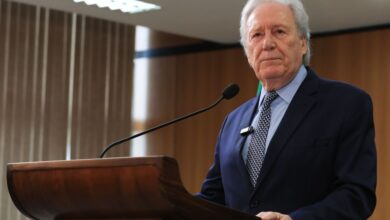 CCJ aprova convites a Lewandowski e governadores sobre PEC da segurança no Congresso