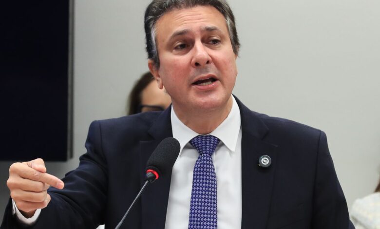 MEC fará recomposição de R$ 400 milhões para universidades